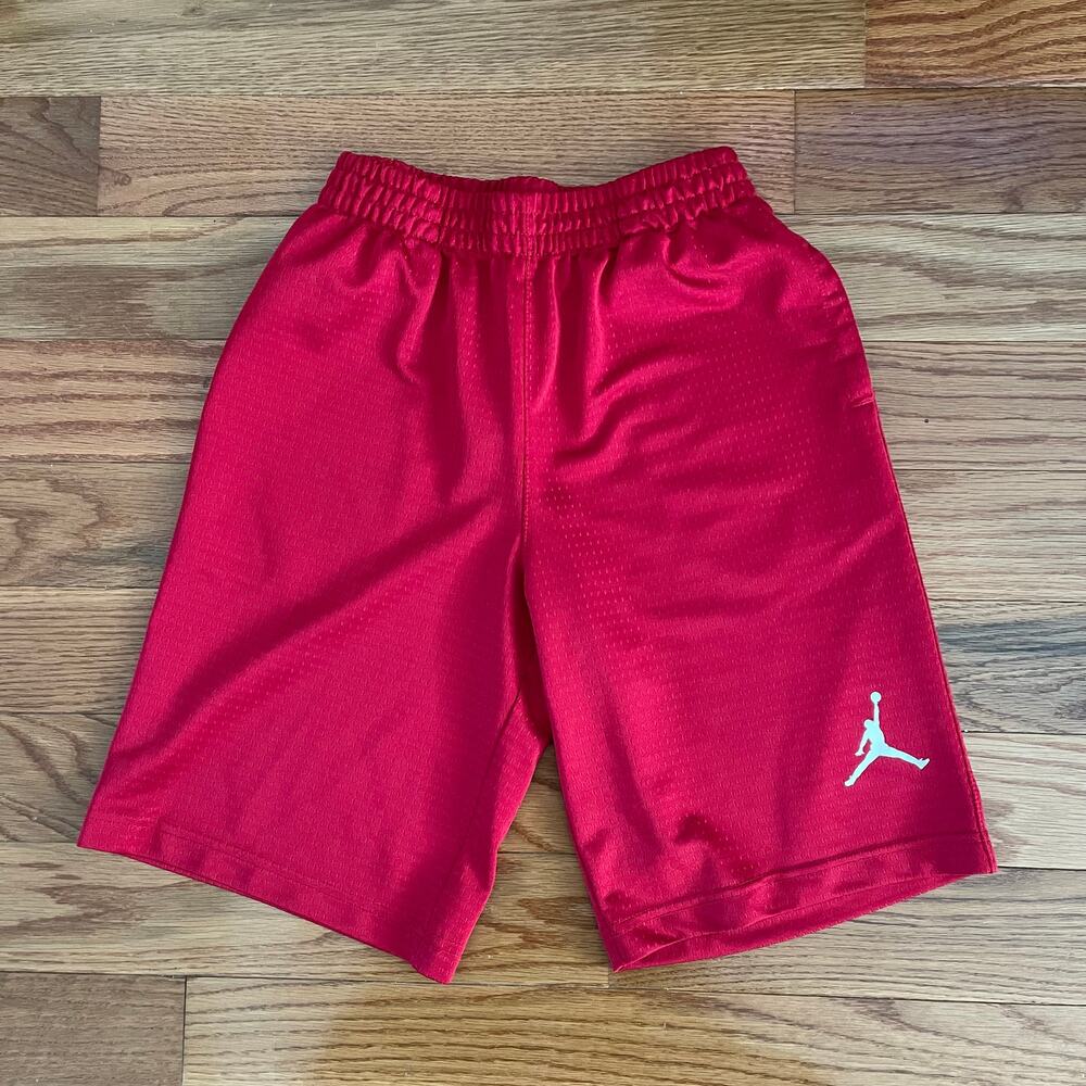 Nike Air Jordan Boys Large Athletic Shorts Red Mesh Basketball Shorts 728482-309
